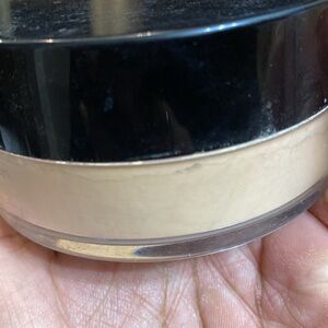 Wet n wild setting powder